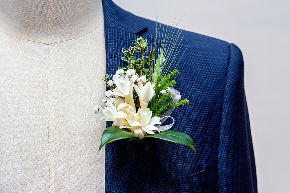 Boutonnieres - Elegant