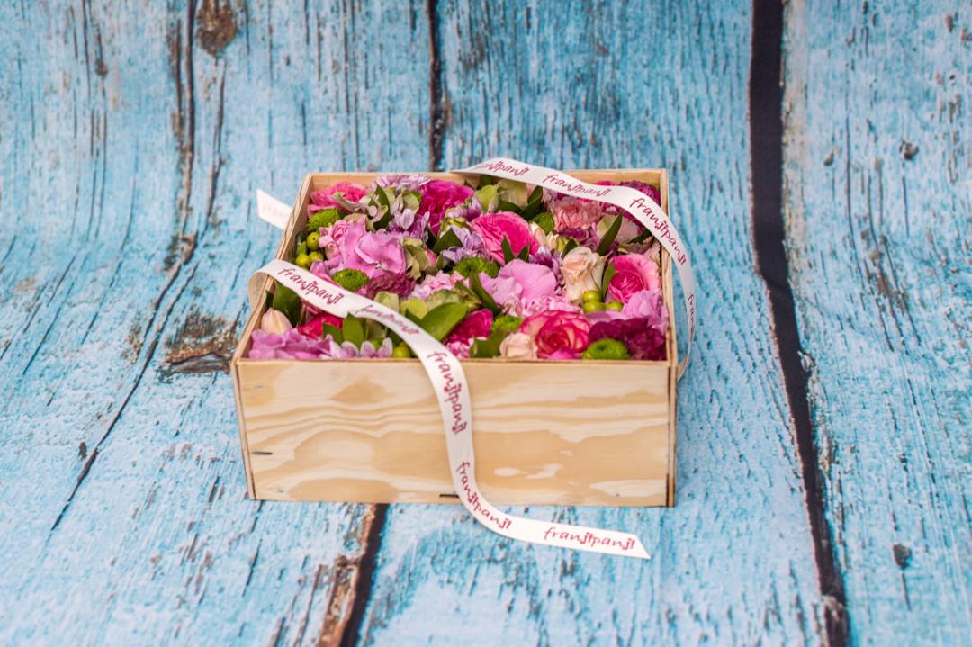 Open pink rose wooden flower box